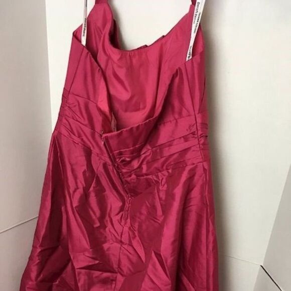 David's Bridal Pink Halter Dress NWT - 14 - Picture 3 of 8